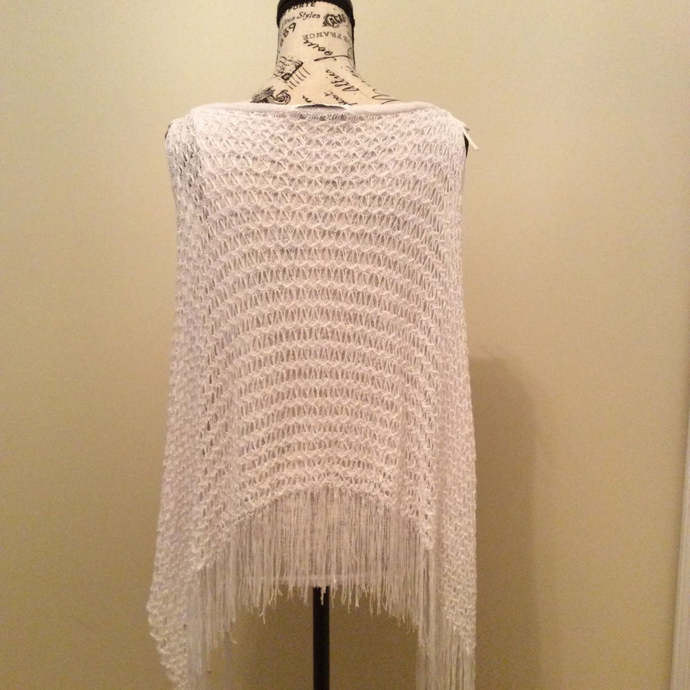 Kokomo poncho-style top - Picture 3 of 8